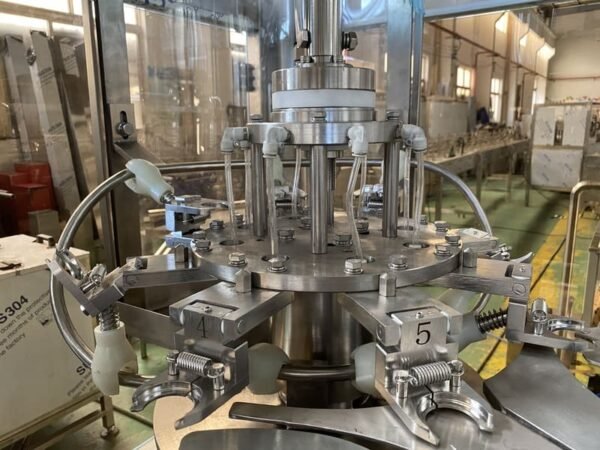 RCGF8-8-4 2500BPH 300-1000ml Hot Filling Bottle Juice Filling Machines - Image 3